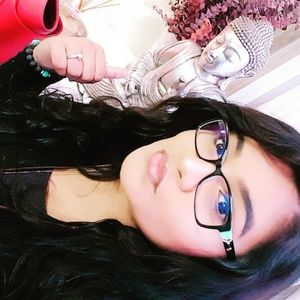 Meet your Posher, Ambi